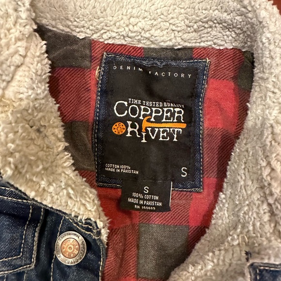 *RARE* Vintage trendy Denim Jacket - Picture 3 of 5